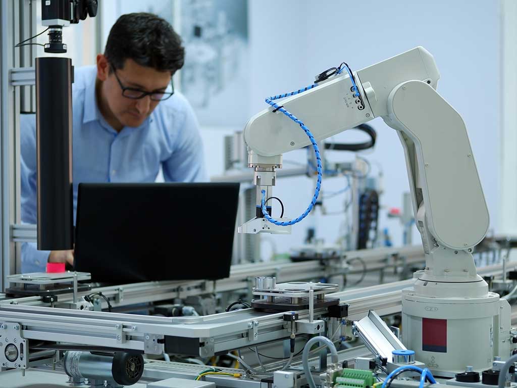 aplicaciones-robotica-en-la-manufactura